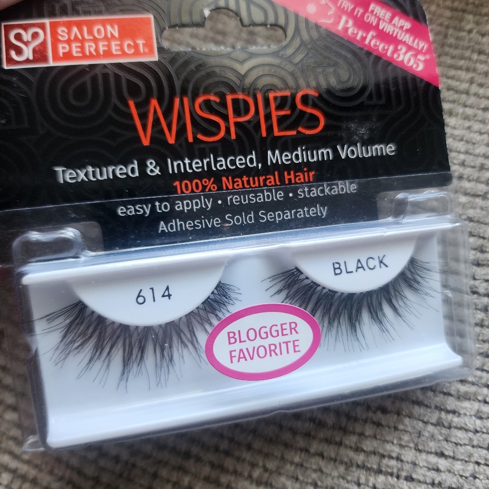 Lashes - Picture 6 of 13